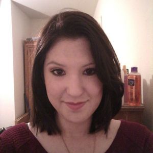 Meet your Posher, Mona